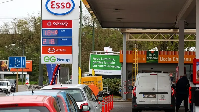 Nuevas Tensiones en el Estrecho de Ormuz Afectan los Precios del Combustible en Europa