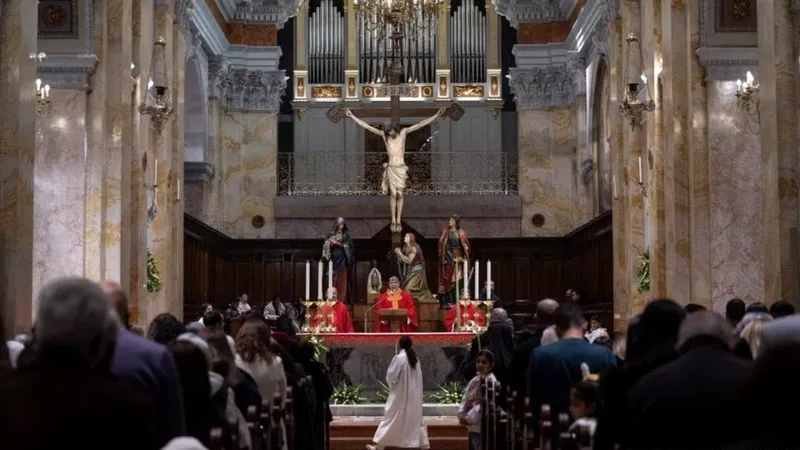 Acceso del Patriarca Latino al Santo Sepulcro