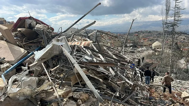 Decenas de muertos tras el aumento de los ataques israelíes con Hezbolá en el este del Líbano
