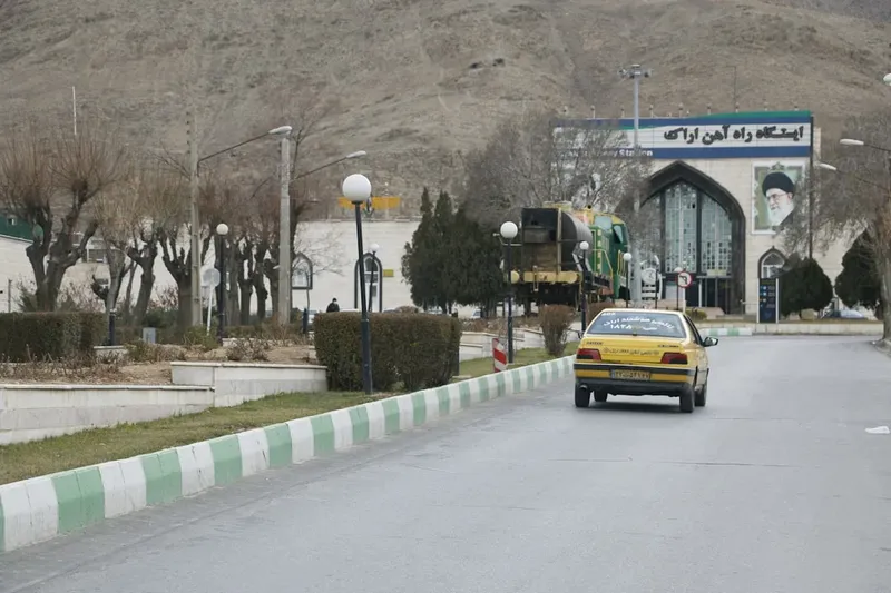 Irán permite el paso de buques con ayuda a través del estrecho de Ormuz