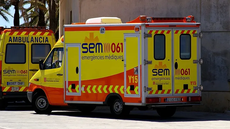 Tres menores heridos graves tras una explosión en una escuela de Gerona