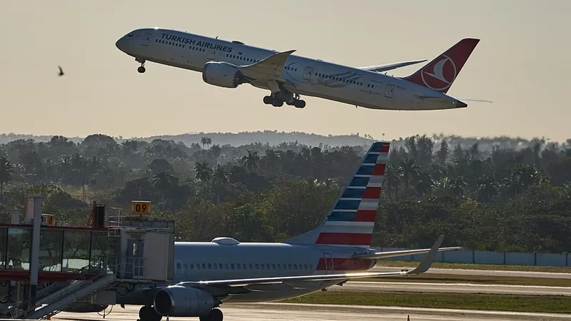 Las Consecuencias del Embargo Petrolero de EE.UU. en Cuba: Vuelos Cancelados y Transporte Paralizado