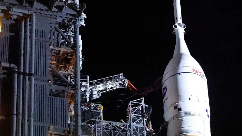 El Cohete Artemis II de la NASA se Prepara para un Nuevo Intento de Lanzamiento