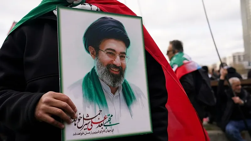 Mansiones, hoteles y sociedades opacas: la red financiera detrás de Mojtaba Jamenei