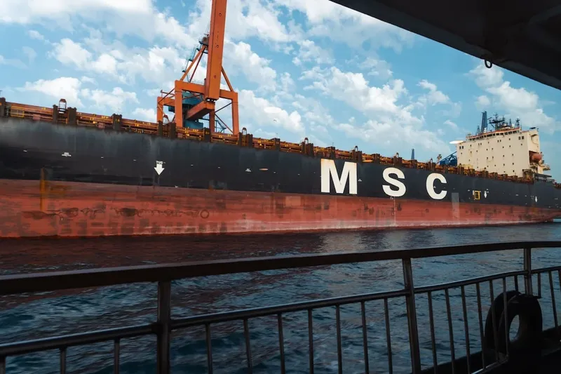 MSC lanza nueva ruta comercial para evitar el estrecho de Ormuz