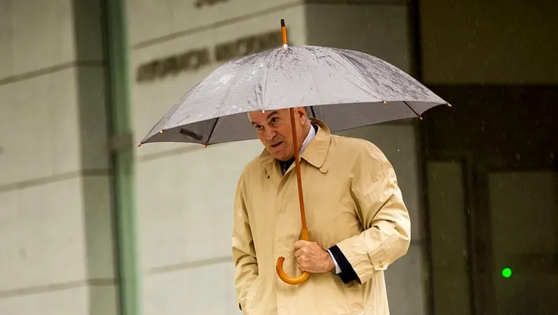 Bárcenas Revela Encargo desde la Prisión para Destruir Grabaciones de Rajoy Relacionadas con la Caja B