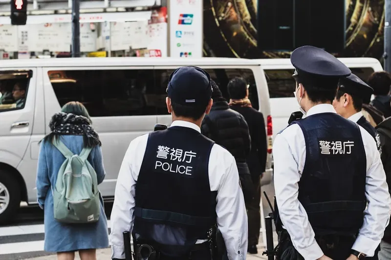 Hombre Arrestado en Japón por Incinerar el Cuerpo de su Esposa en un Zoológico