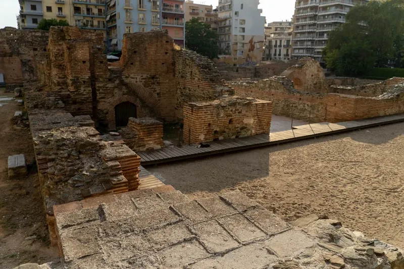 Arqueólogos subacuáticos descubren un cargamento de 2000 años en un lago suizo