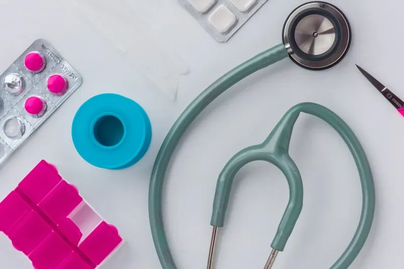 El médico que asistió a enfermos en un crucero con hantavirus sale del aislamiento en EE.UU.
