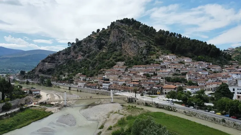 Marie-Thérèse regresa a casa después de 16 días de detención