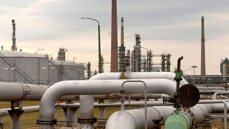 Zelenski anuncia la reparación del oleoducto Druzhba