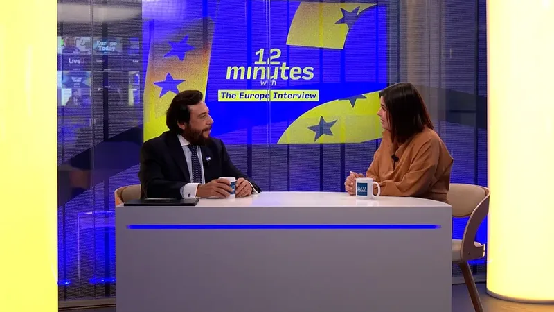 Félix Ulloa defiende el 'milagro de Bukele'