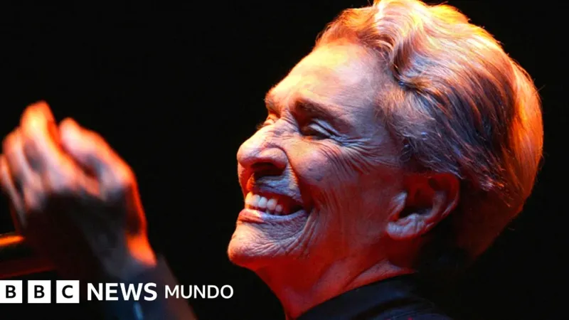 El Enigma de "La Llorona": Un Himno de México en la Voz de Chavela Vargas