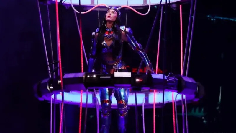 Australia Investiga a Katy Perry por Acusaciones de Agresión Sexual