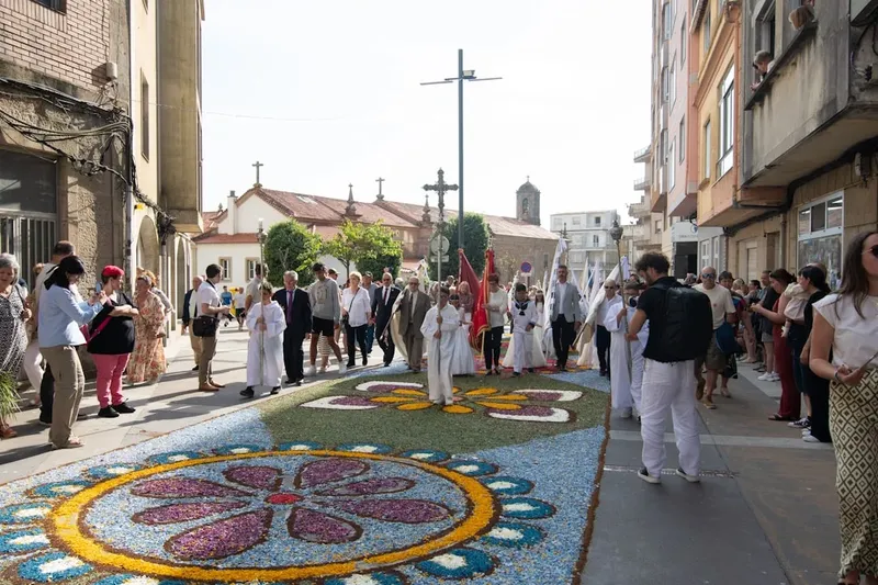 La comunidad se une en una vigilia conmovedora tras el tiroteo en Luisiana