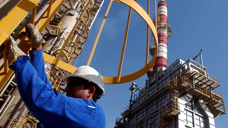 Aumento del Precio del Petróleo y Desafíos Geopolíticos