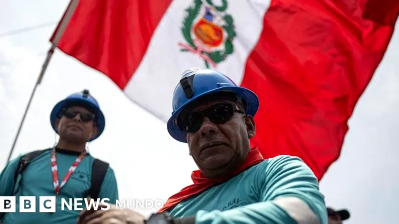 Crisis Políticas y la Economía Zombi de Perú