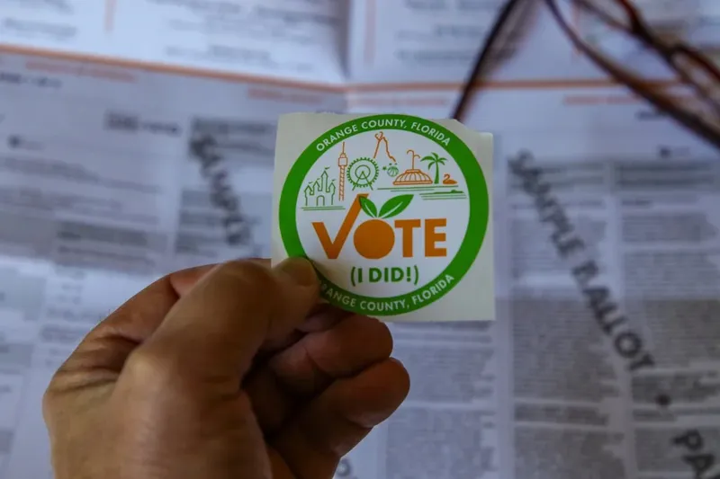 Crecen las tensiones electorales en Perú mientras avanza el escrutinio