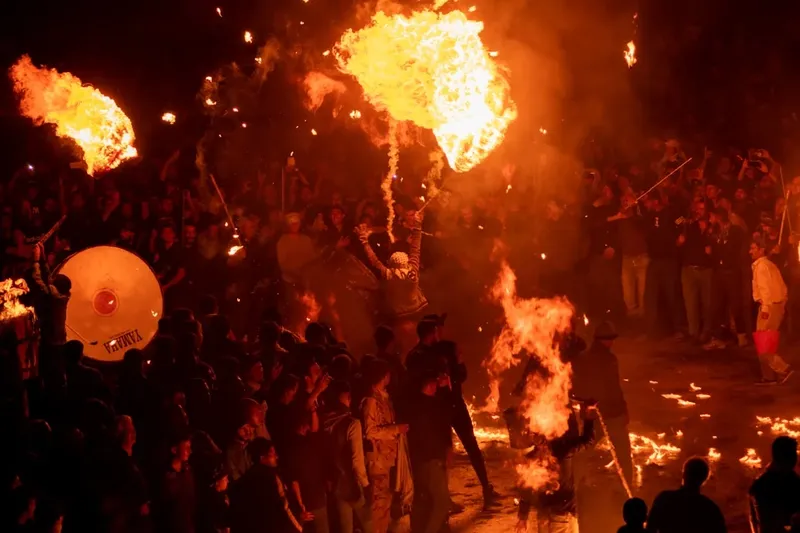 El regreso de la misión Artemis II: una aventura hacia la Tierra