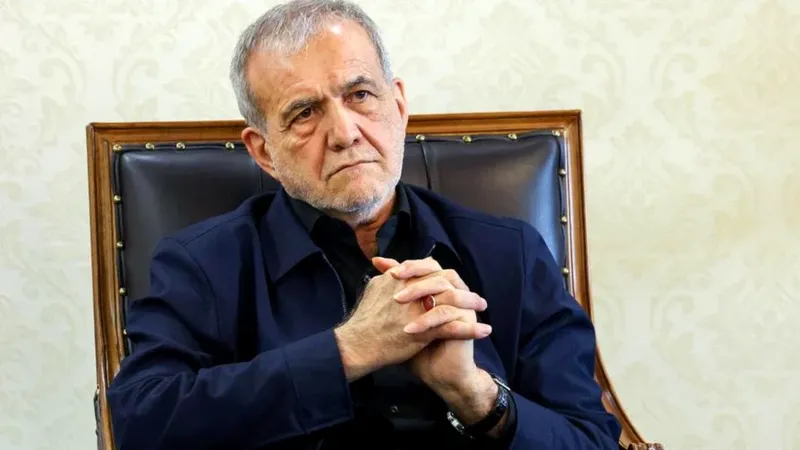 El presidente de Irán se reúne con el líder supremo durante la guerra