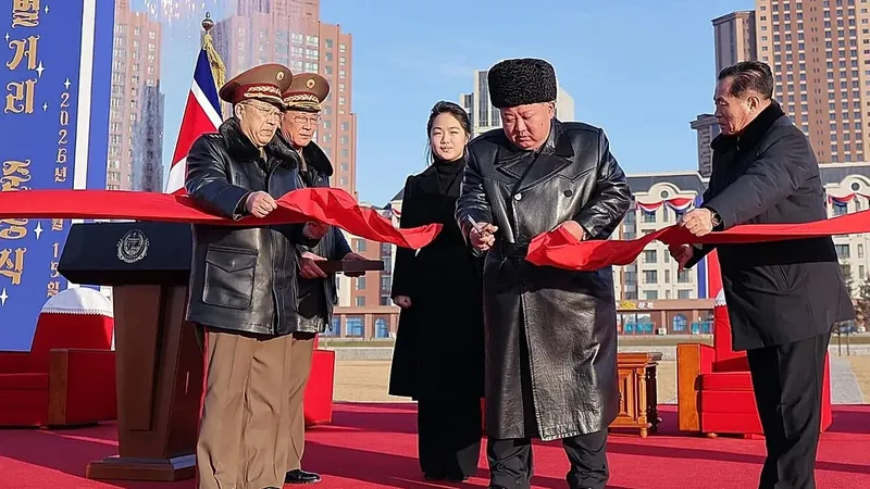 Corea del Norte presenta viviendas para soldados muertos en Ucrania
