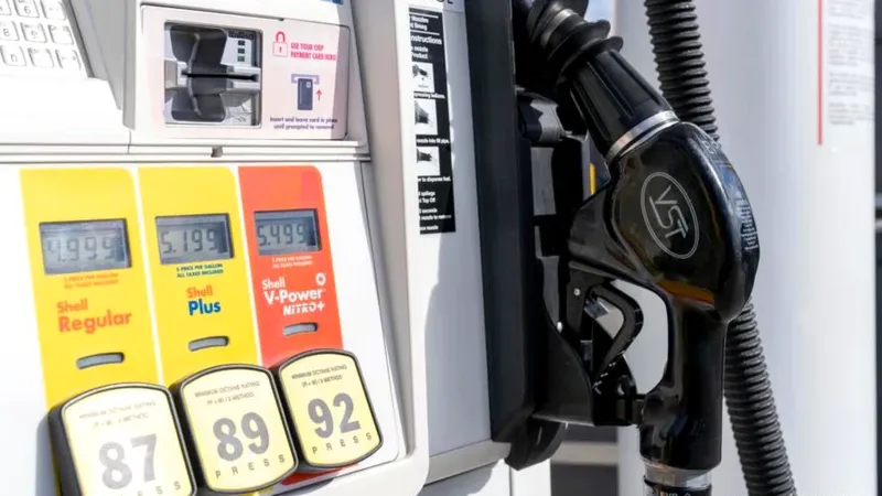 El Aumento del Precio del Petróleo Debido al Bloqueo en Ormuz