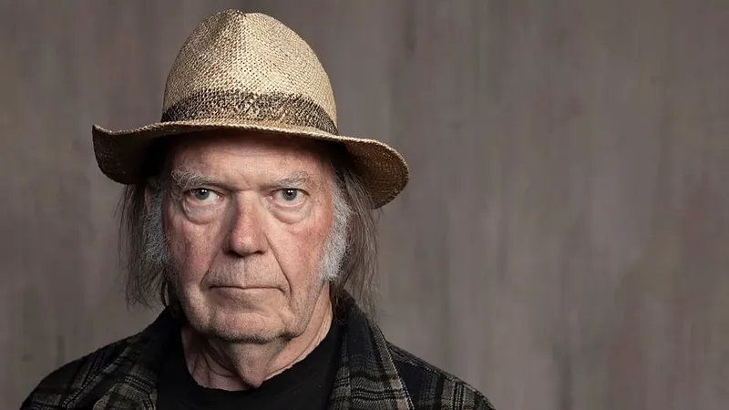 Neil Young ofrece su música gratis a Groenlandia