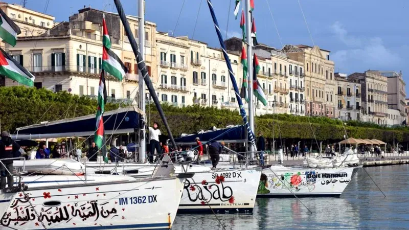 Flotilla hacia Gaza informa sobre interceptación por parte de Israel