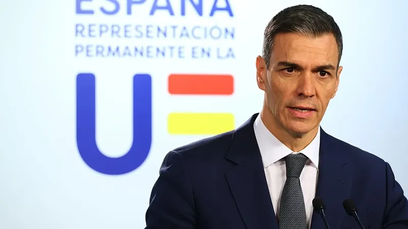 Sánchez denuncia las posturas bélicas de Feijóo y Abascal respecto al conflicto en Irán