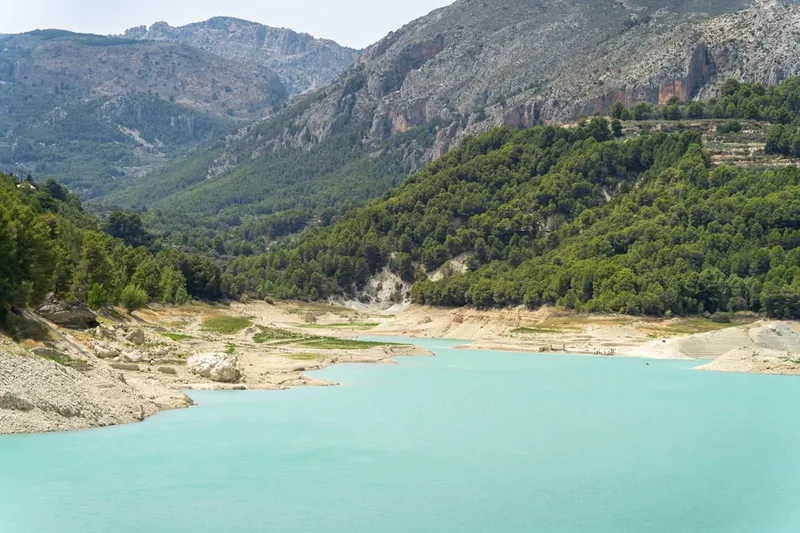 Calidad del Agua del Grifo en Europa: Un Análisis Exhaustivo