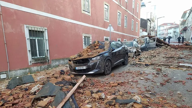 La Devastación de la Tormenta Kristin en Portugal: Un Análisis de sus Consecuencias