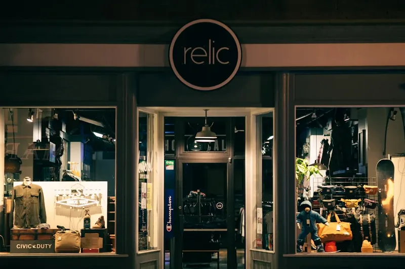 Cécile Kohler y Jacques Paris regresan a Francia tras su liberación en Irán