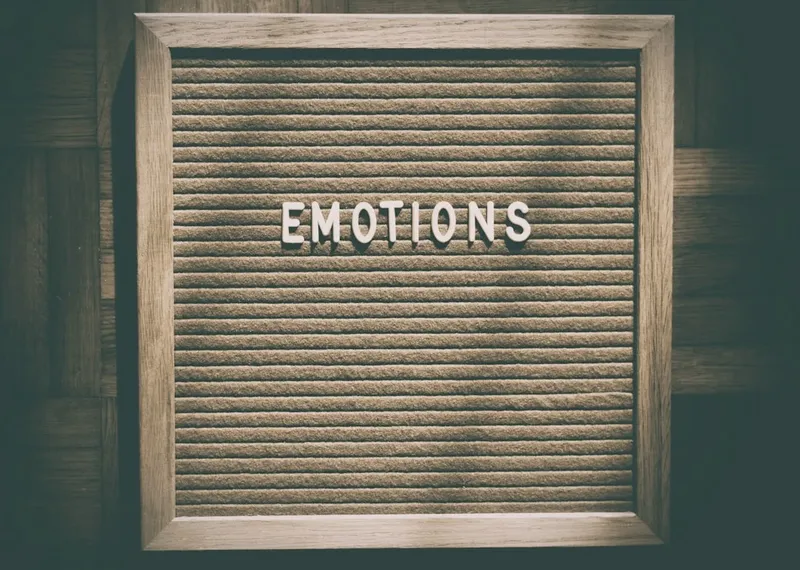 Nombrar emociones: una estrategia efectiva para reducir la ansiedad según un estudio