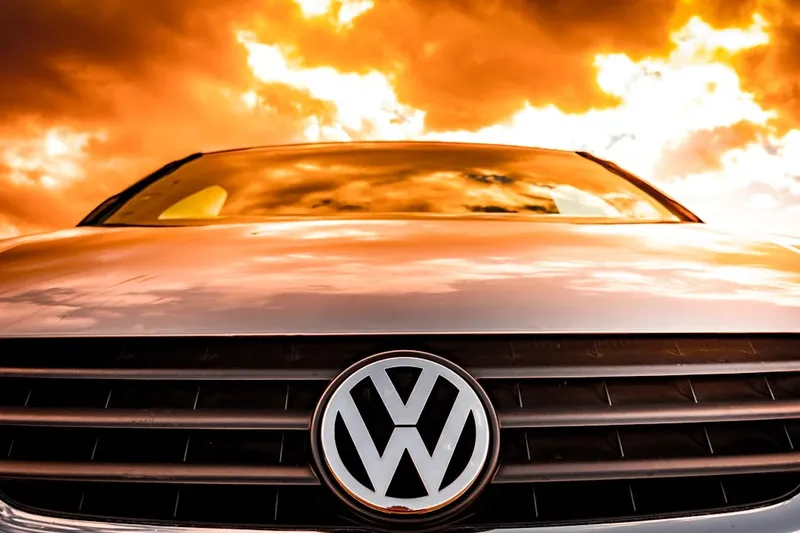 Volkswagen enfrenta problemas financieros y recortes de costos