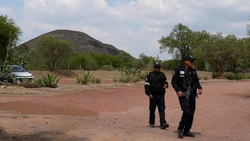 Sheinbaum exige mayor seguridad en lugares turísticos tras tiroteo en Teotihuacán