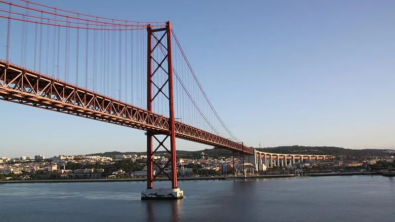 Portugal Congela Dinero de Empresas Rusas