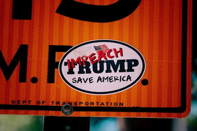 Trump considera la disminución de tropas estadounidenses en Alemania ante la contención con Merz por Irán