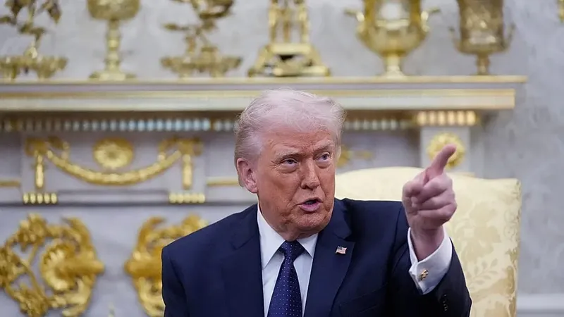 Trump presenta una visión sombría sobre Irán tras ataques, sin un plan estratégico claro
