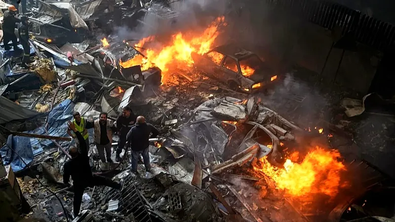 Irán detiene el tráfico de petroleros en el estrecho de Ormuz tras ataques de Israel en Líbano