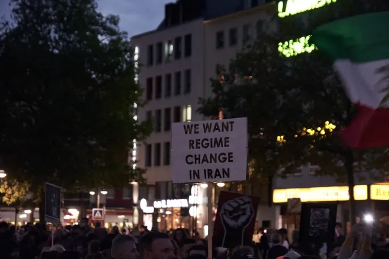 JD Vance advierte a Irán sobre negociaciones en Pakistán