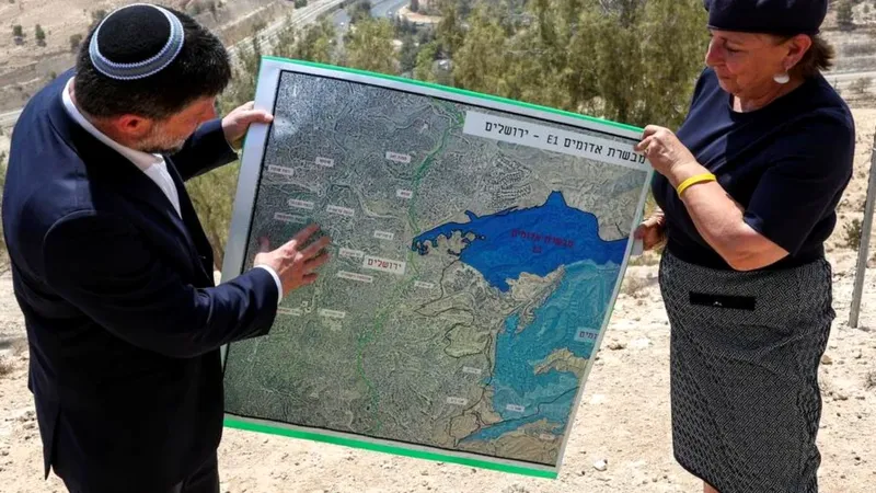 Smotrich Defiende la Anexión de Cisjordania Relacionándola con el Holocausto