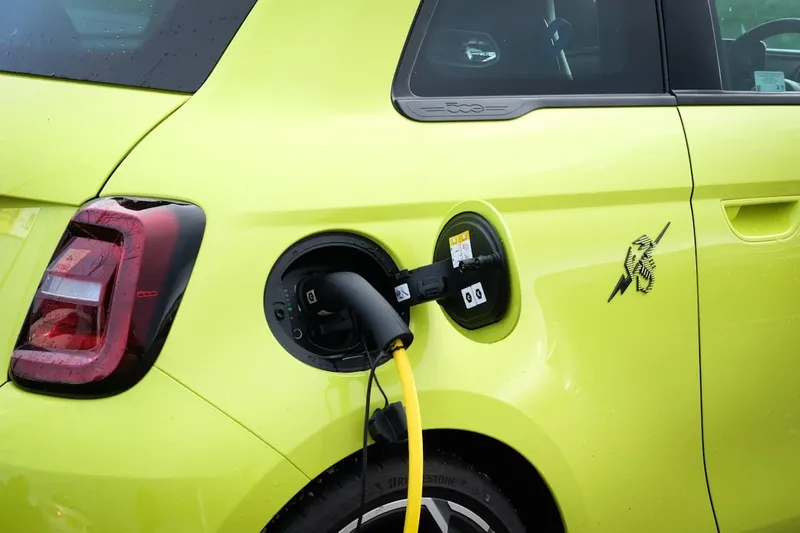 Aumento de Ventas de Coches Eléctricos en la UE: Un Cambio Impresionante