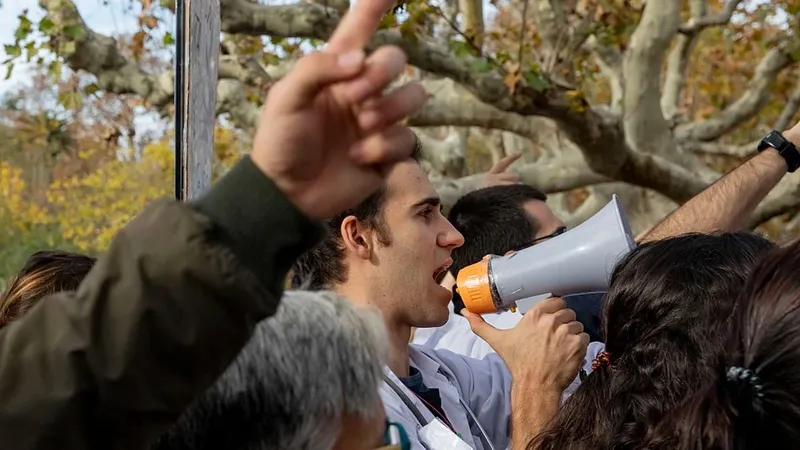Los médicos protestan por nuevas condiciones laborales