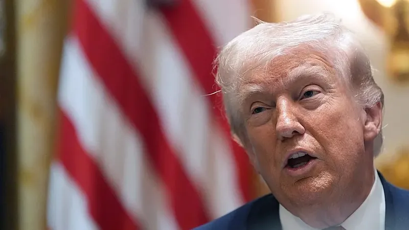 Trump anuncia avances en la operación militar contra Irán