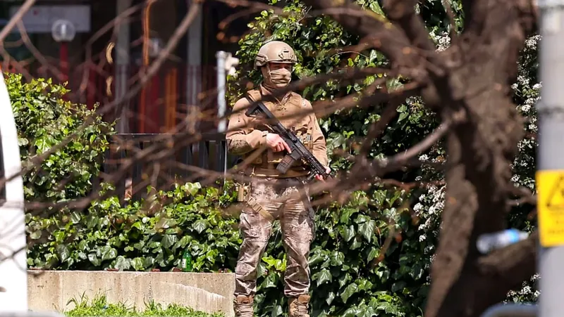 Tragedia en Turquía: Tiroteo en un colegio deja al menos 9 muertos y 20 heridos