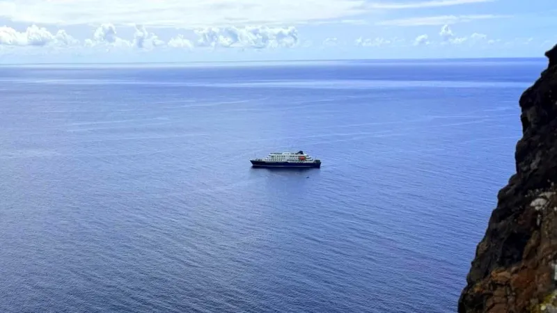 Desembarco de Pasajeros del MV Hondius en Santa Elena