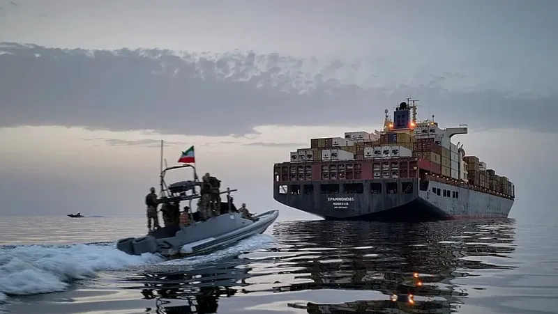 Marineros varados por el conflicto en el estrecho de Ormuz