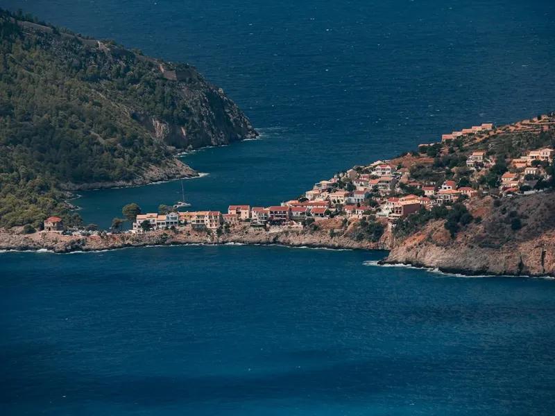 ¿Emily en Paros? Predicciones sobre los destinos griegos de 'Emily in Paris'