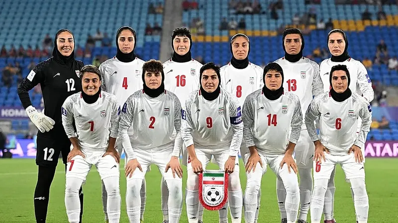 Las jugadoras iraníes no cantan el himno en la Copa Asiática
