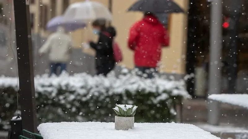 Madrid Sufre una Nieve Inusual por la Tormenta Kristin